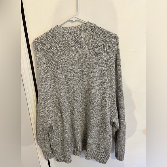 Hollister Cardigan with Pockets - Picture 4 of 4